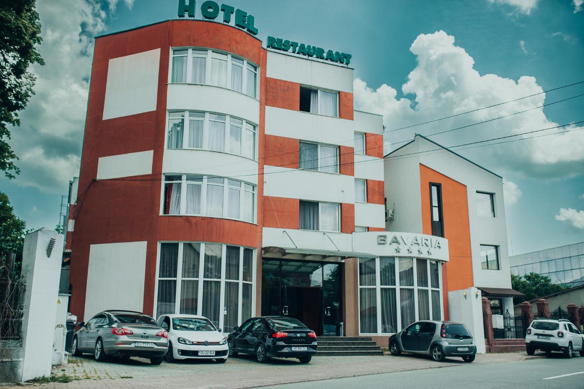 Hotel Bavaria Крайова Екстериор снимка